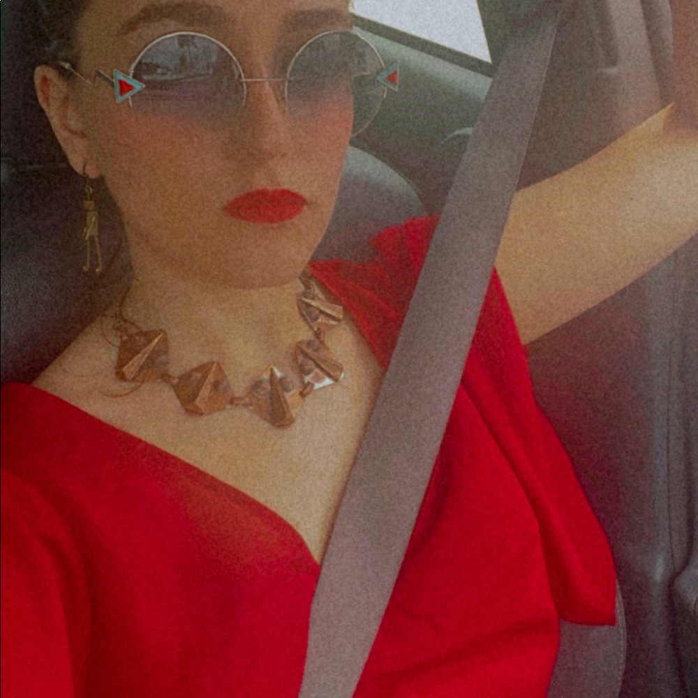 Meet your Posher, Yasamin